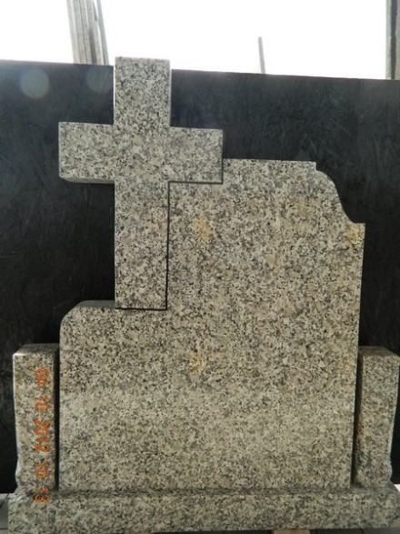 Monument funerar granit Model G-9